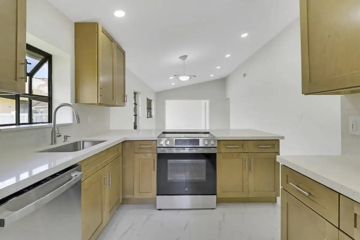8157 Springtree Road, Boca Raton FL 33496 photo 3