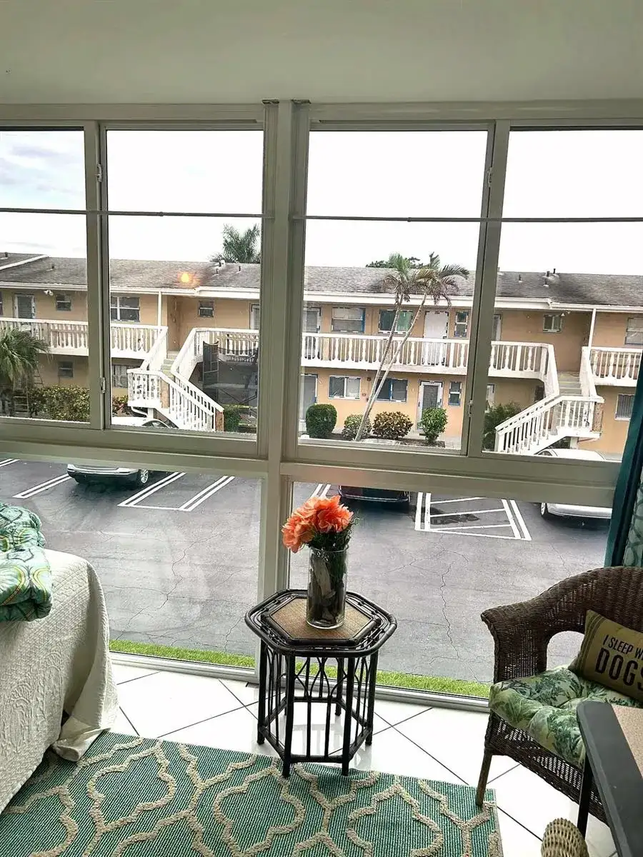 2131 NE 1st Court NE # 204, Boynton Beach FL 33435 photo 3
