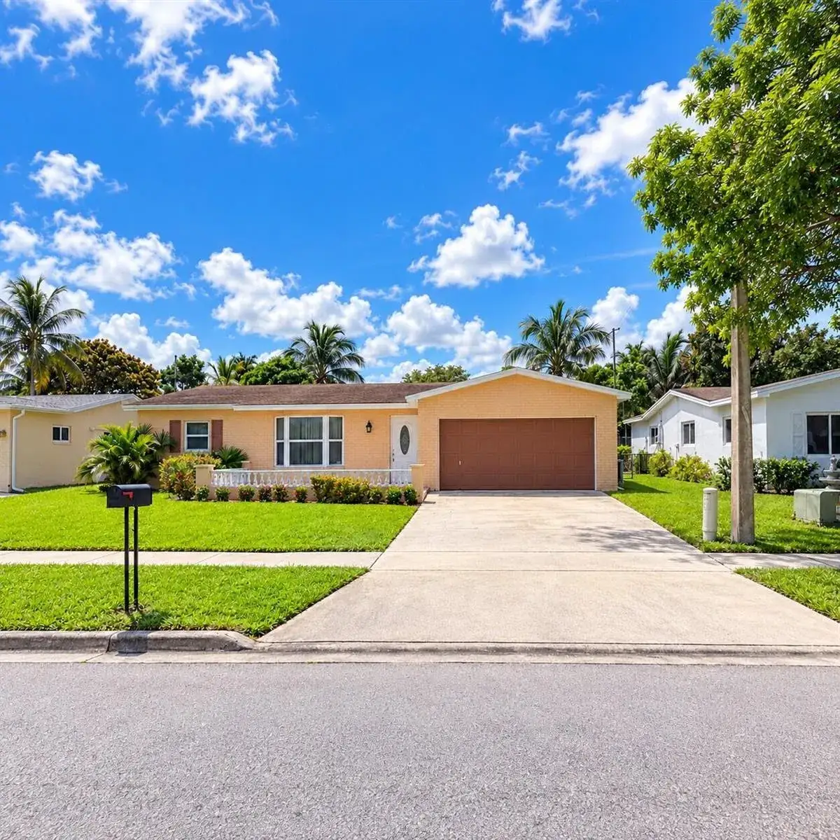 7842 NW 1ST Street, Margate FL 33063
