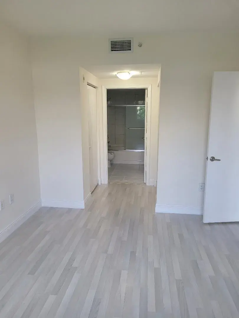 2775 NE 187TH Street # 325, Aventura FL 33180