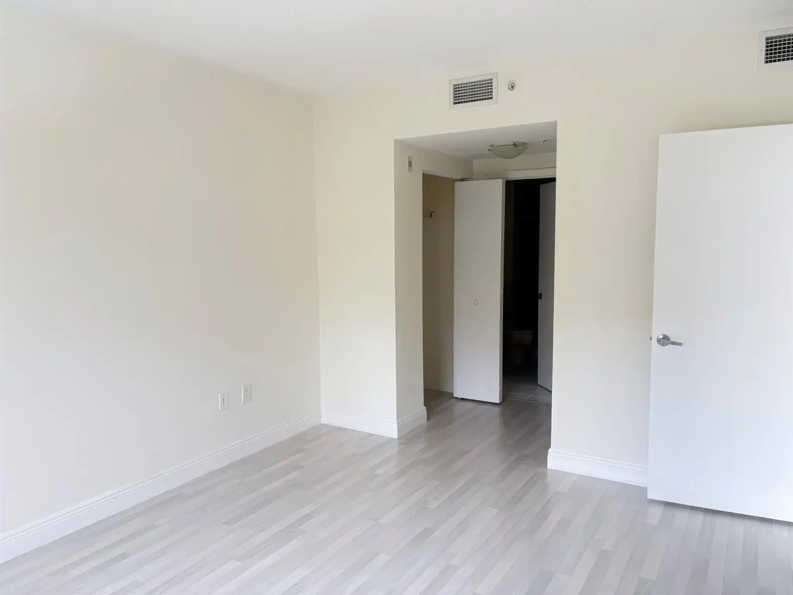 2775 NE 187TH Street # 325, Aventura FL 33180