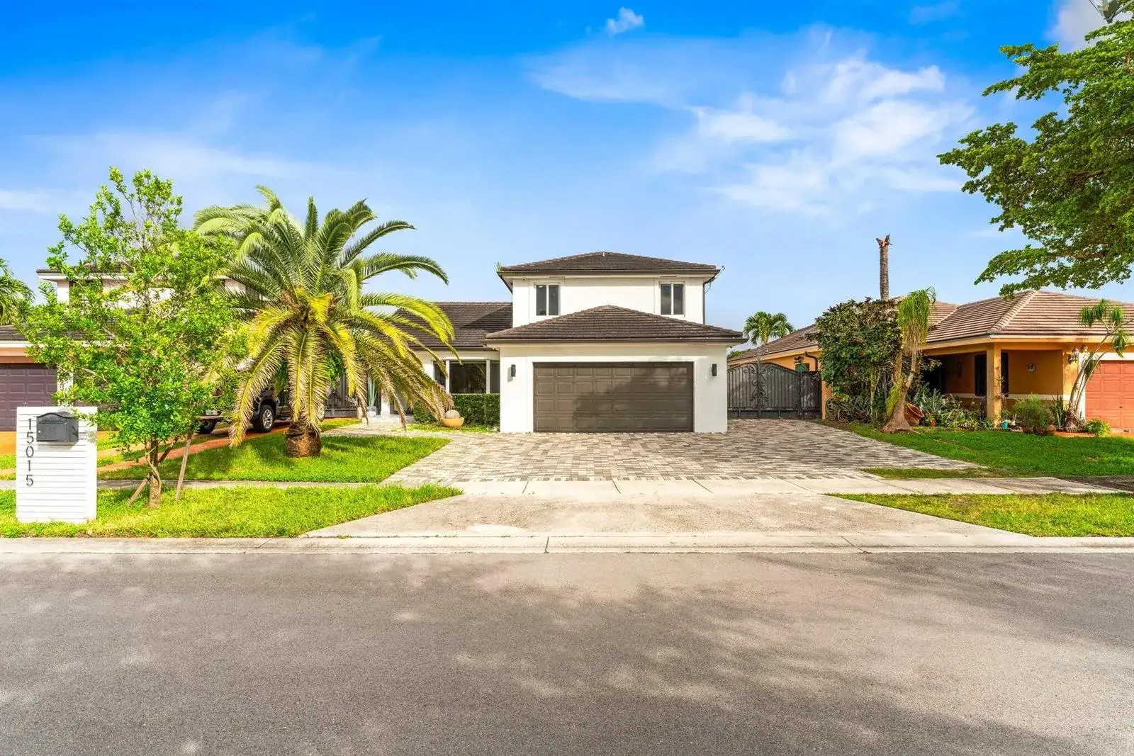 15015 NW 88th Court, Miami Lakes FL 33018 photo 2
