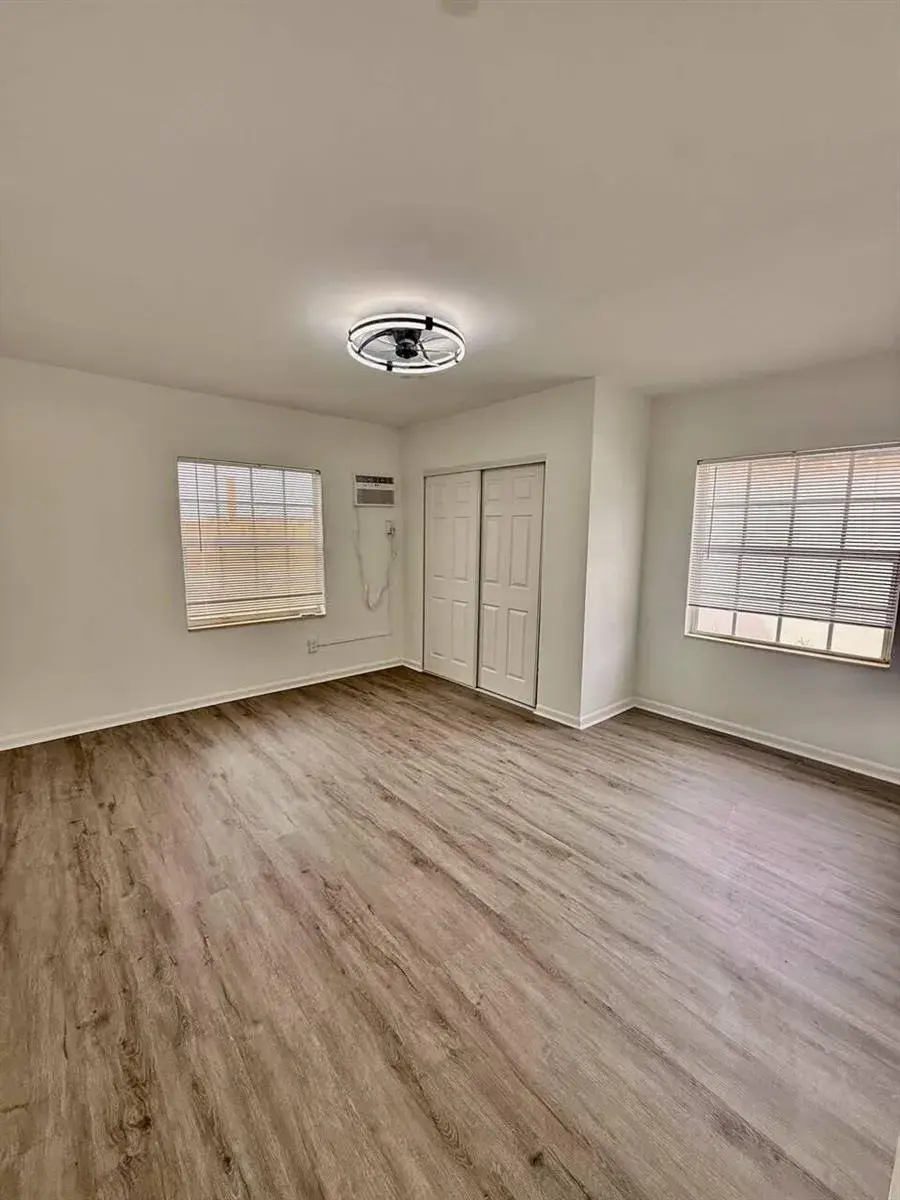 1121 NE 2ND Street # 203, Fort Lauderdale FL 33301