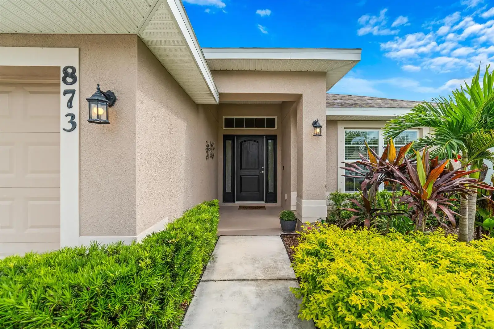 873 NE Whistling Duck Way, Port St. Lucie FL 34983 photo 3