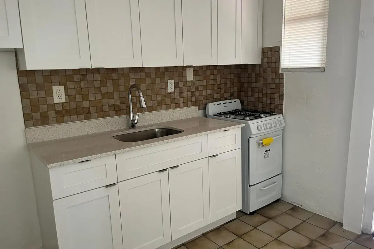 1844 TAFT Street # 5, Hollywood FL 33020