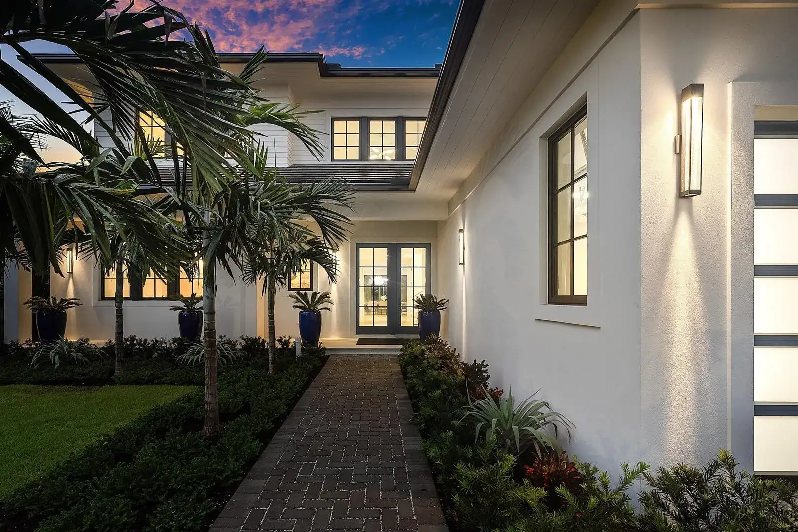 145 ALHAMBRA Place, West Palm Beach FL 33405 photo 2