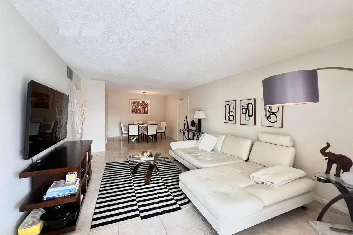 6421 BAY CLUB Drive # 3, Fort Lauderdale FL 33308