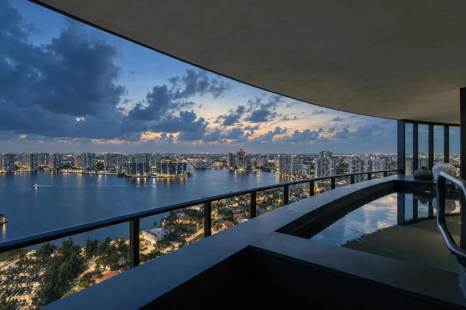 18555 Collins Avenue # 3303, Sunny Isles Beach FL 33160 photo 2