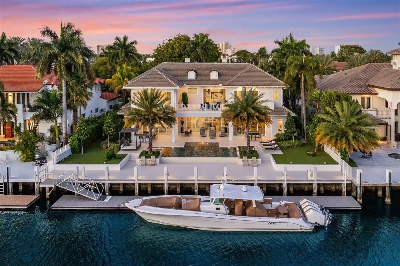 2520 DEL LAGO Drive, Fort Lauderdale FL 33316