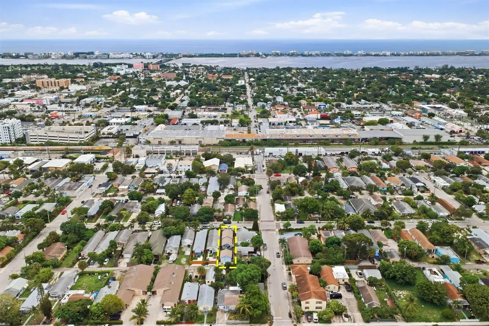227 S E Street, FL 33460 photo 3