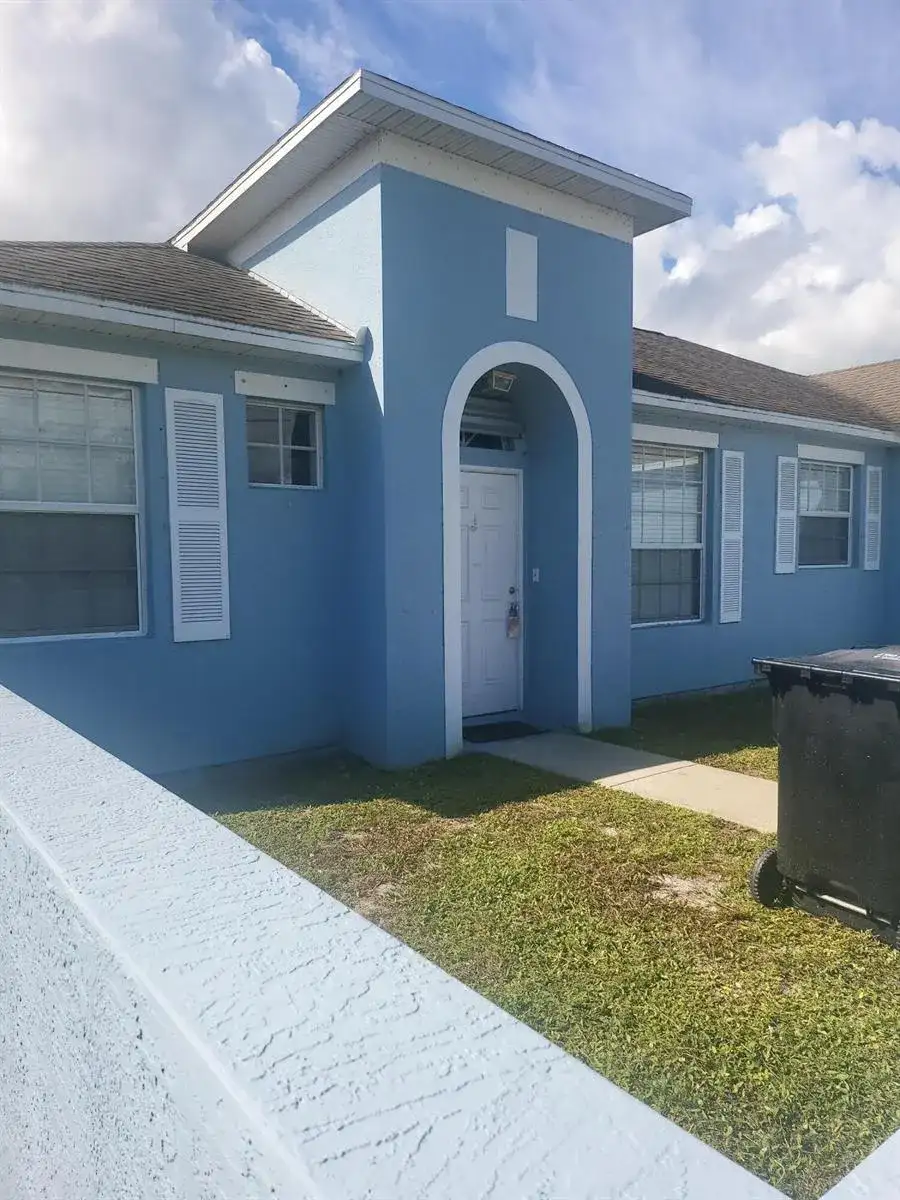 558 SW Halifax Avenue, Port St. Lucie FL 34953 photo 2