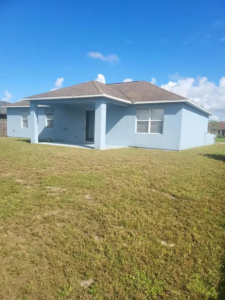 558 SW Halifax Avenue, Port St. Lucie FL 34953 photo 5