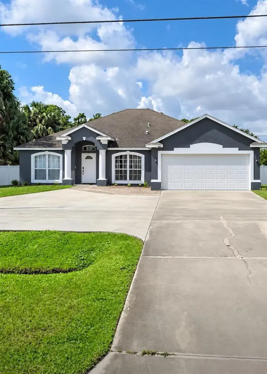 1402 SW CALIFORNIA Boulevard, Port St. Lucie FL 34953