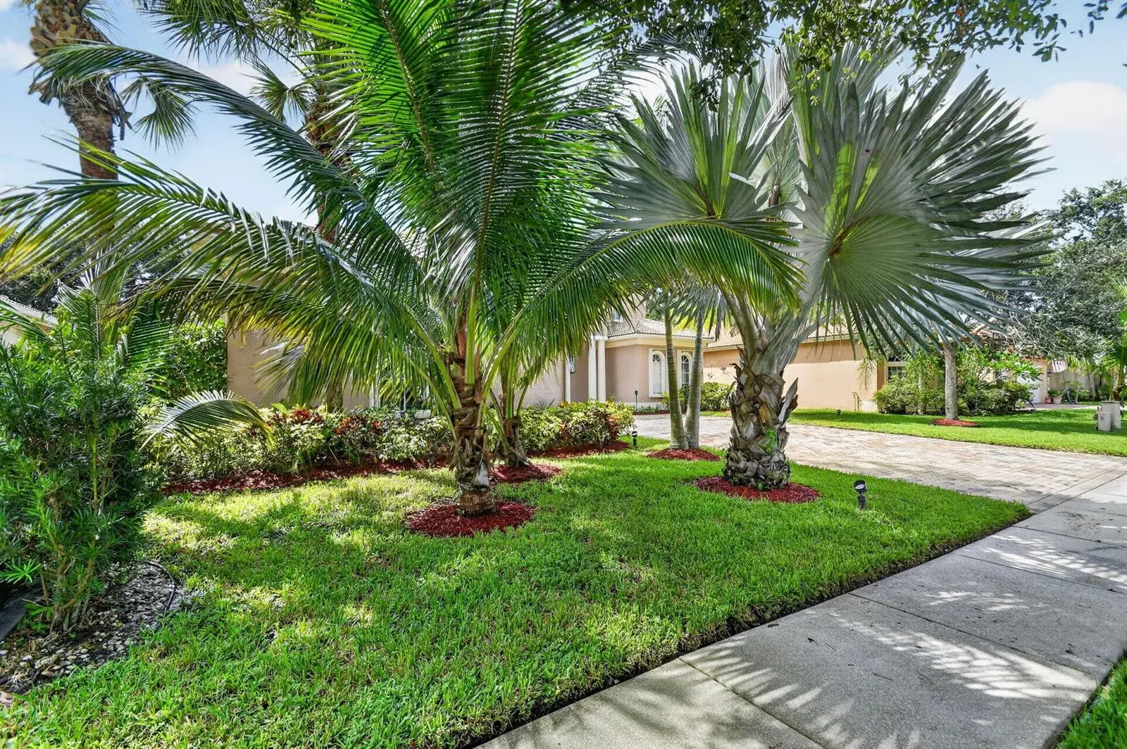 6039 WALNUT HILL Drive, Lake Worth FL 33467