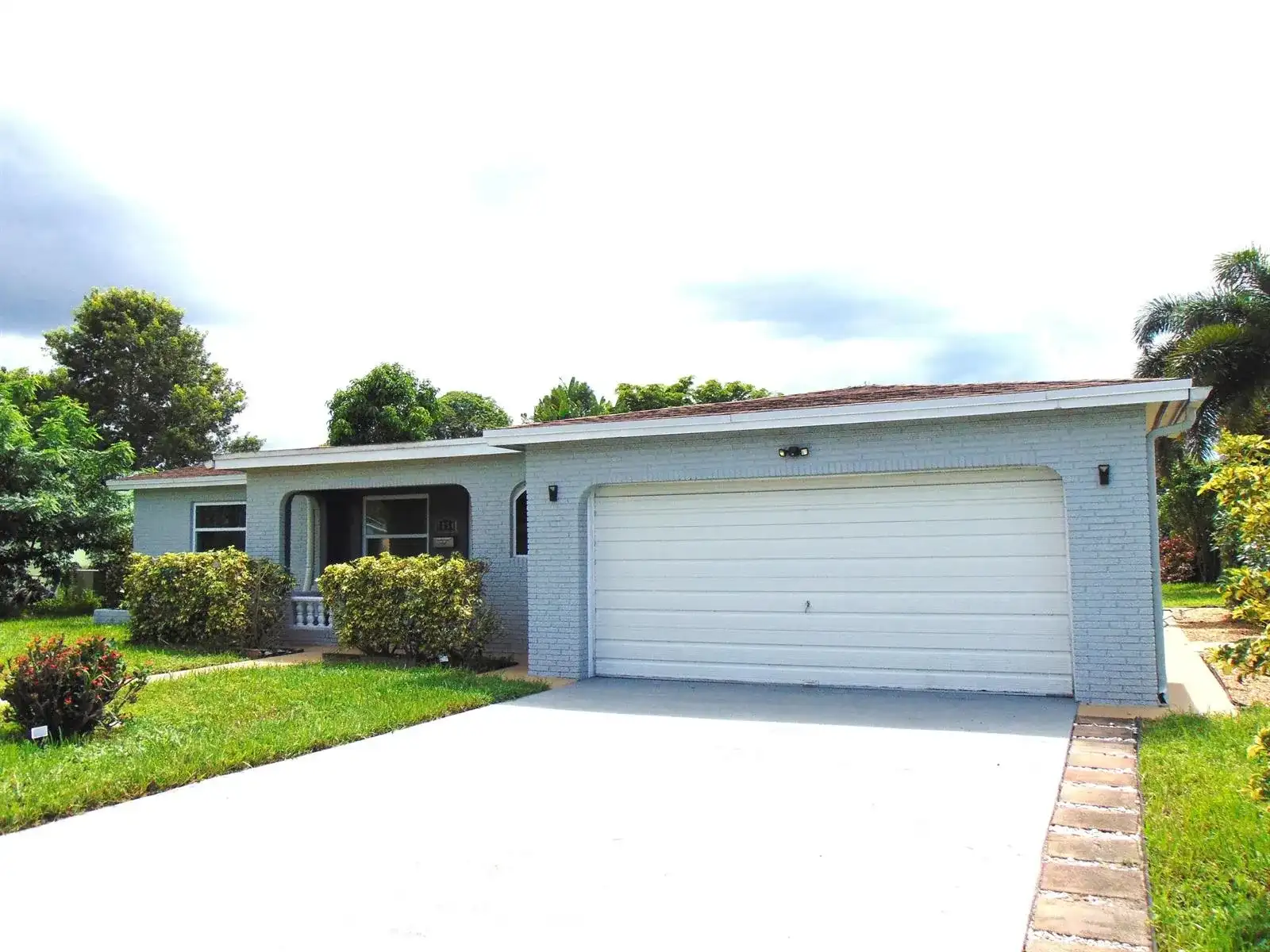 6854 NW 3RD Street, Margate FL 33063
