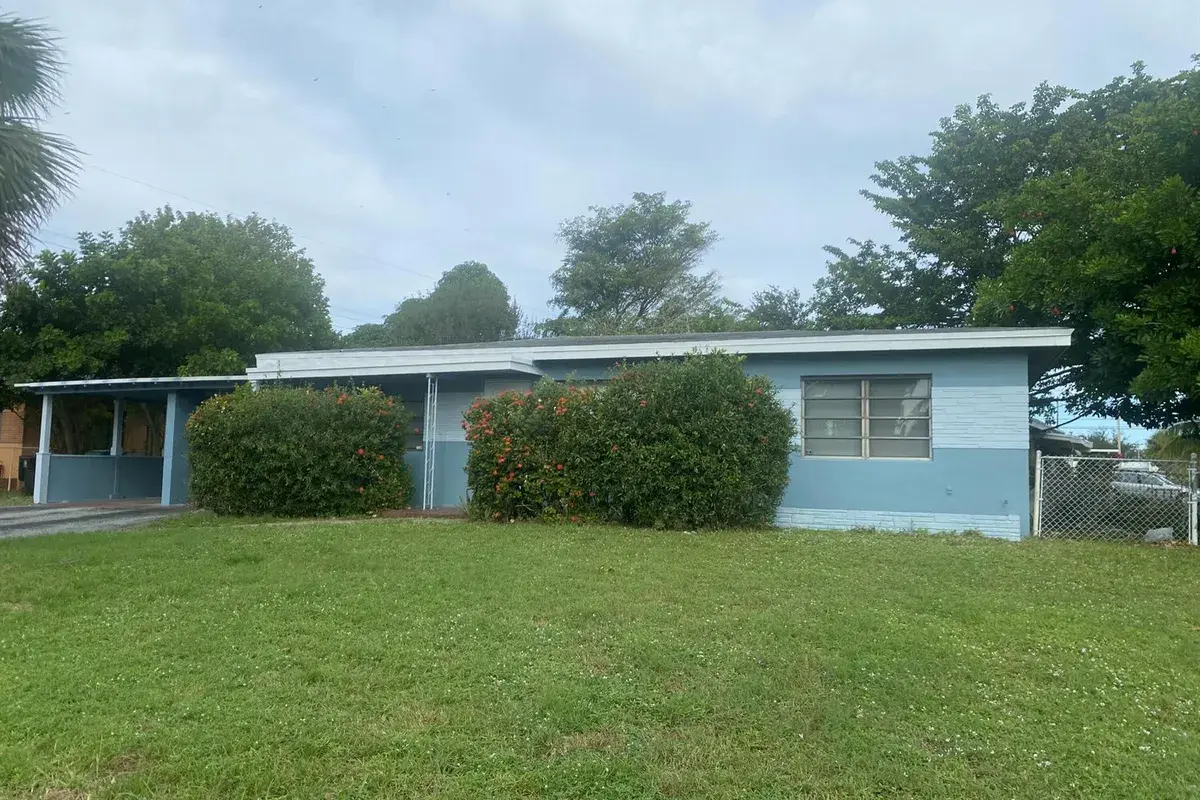 3015 SW 2ND Street, Fort Lauderdale FL 33312