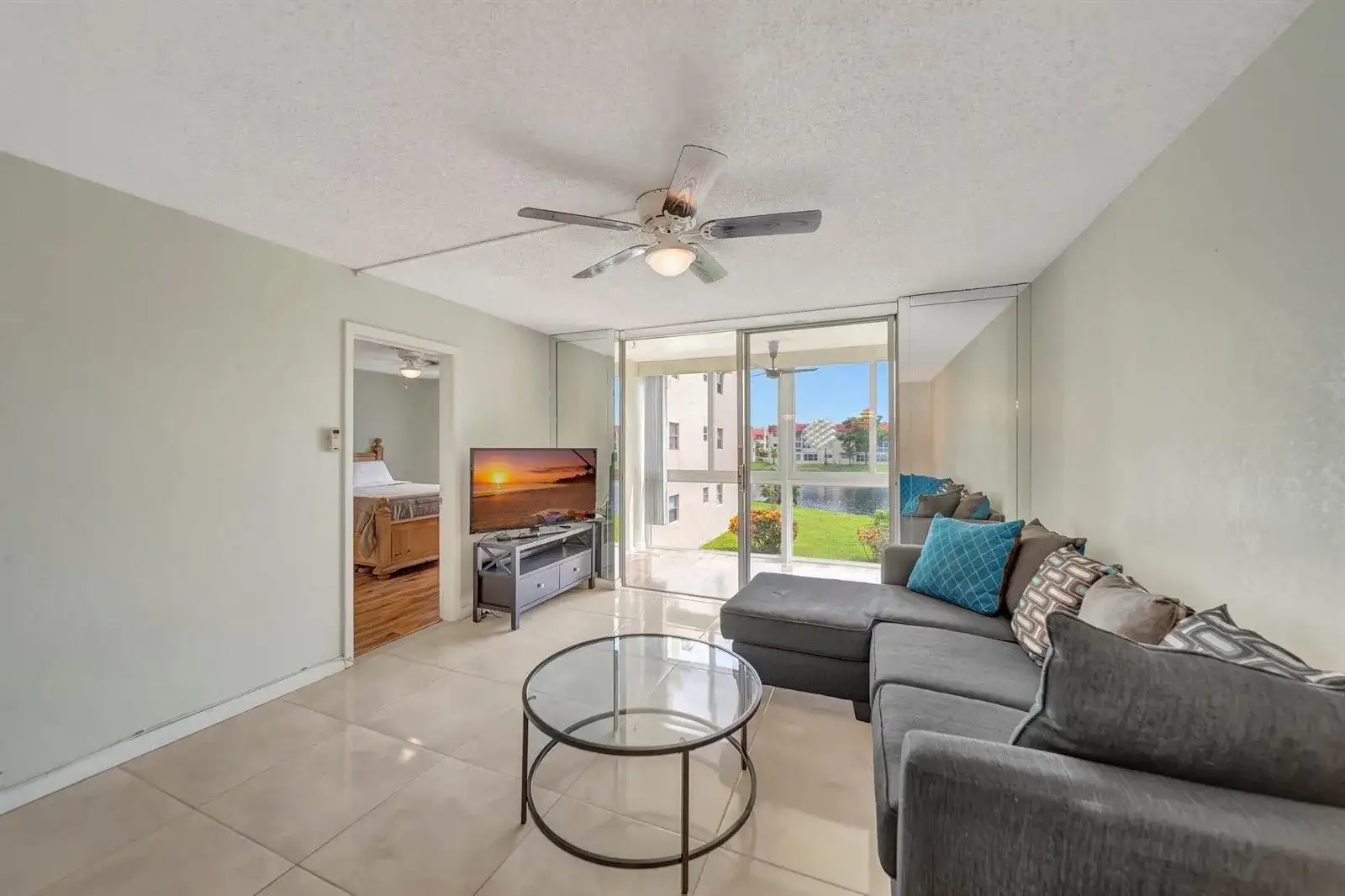 2700 Sunrise Lakes Drive W # 201, Sunrise FL 33322 photo 2