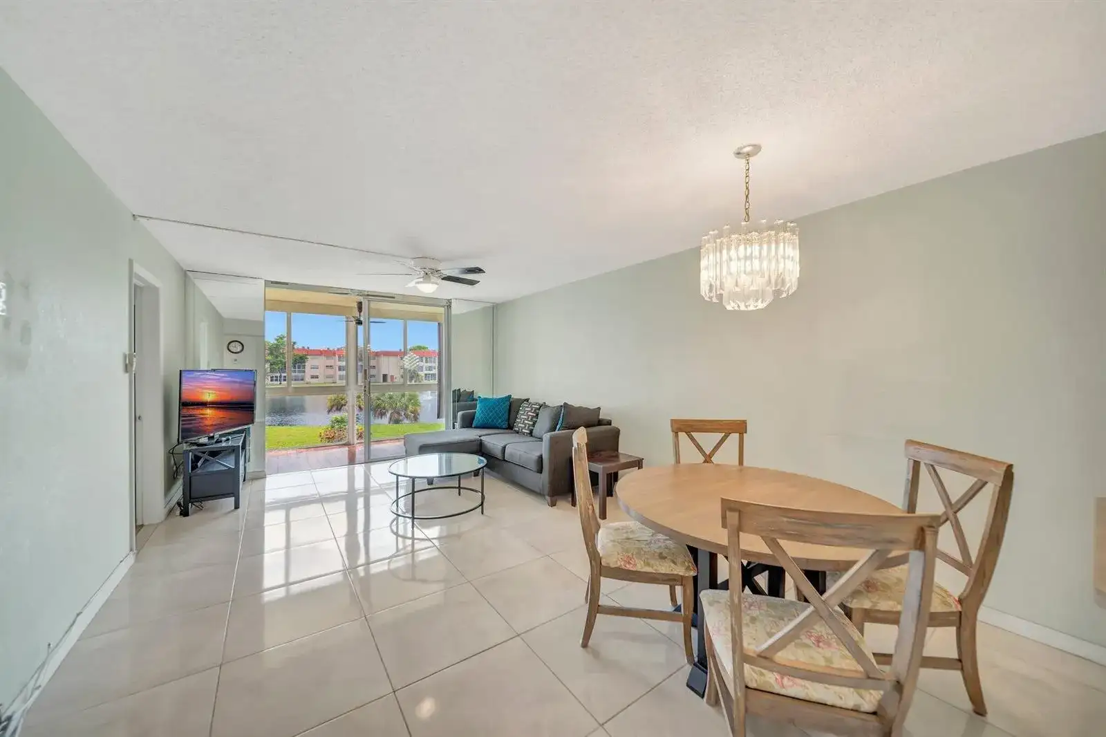 2700 Sunrise Lakes Drive W # 201, Sunrise FL 33322 photo 4