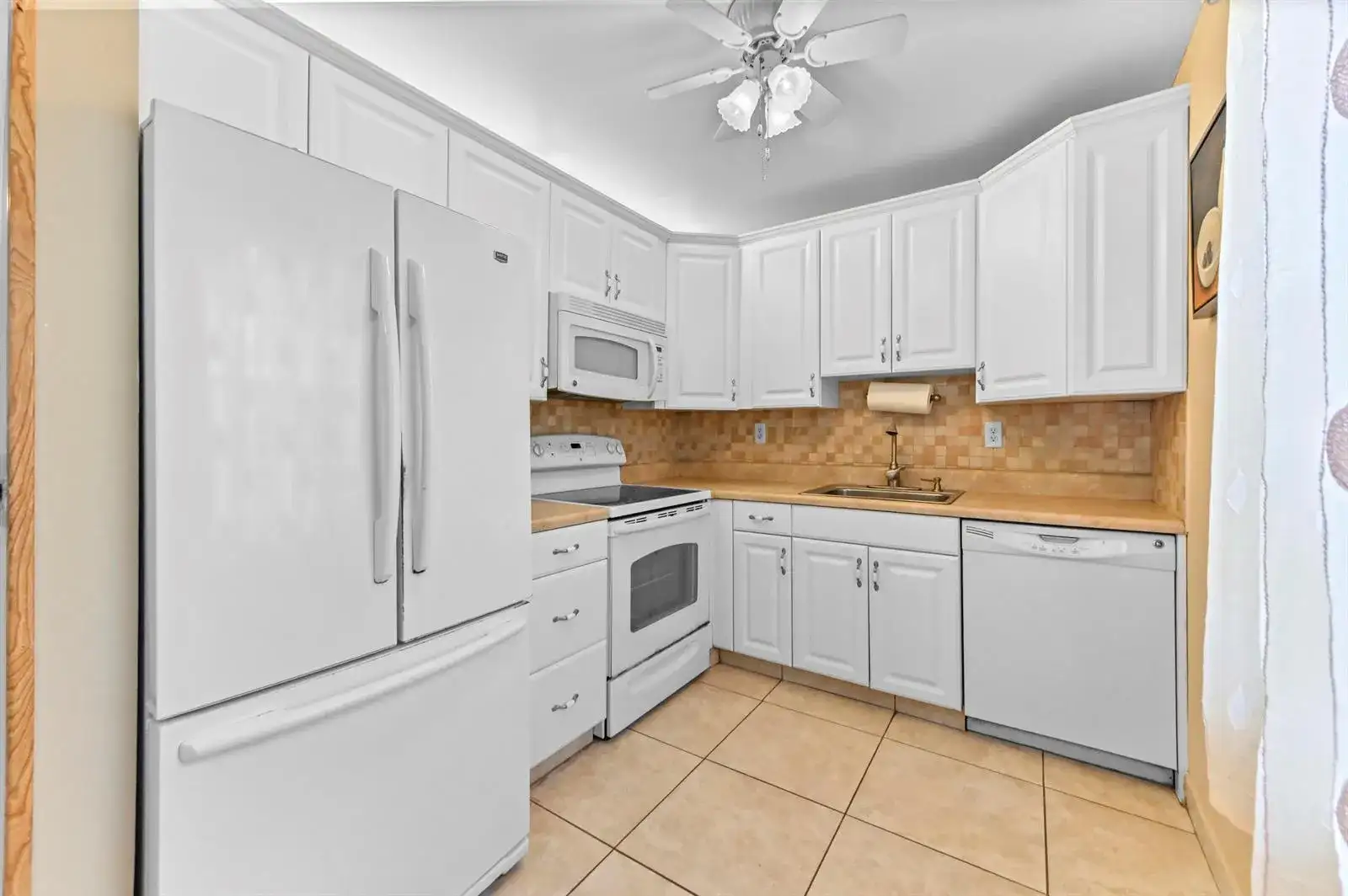 426 Burgundy I, Delray Beach FL 33484 photo 5