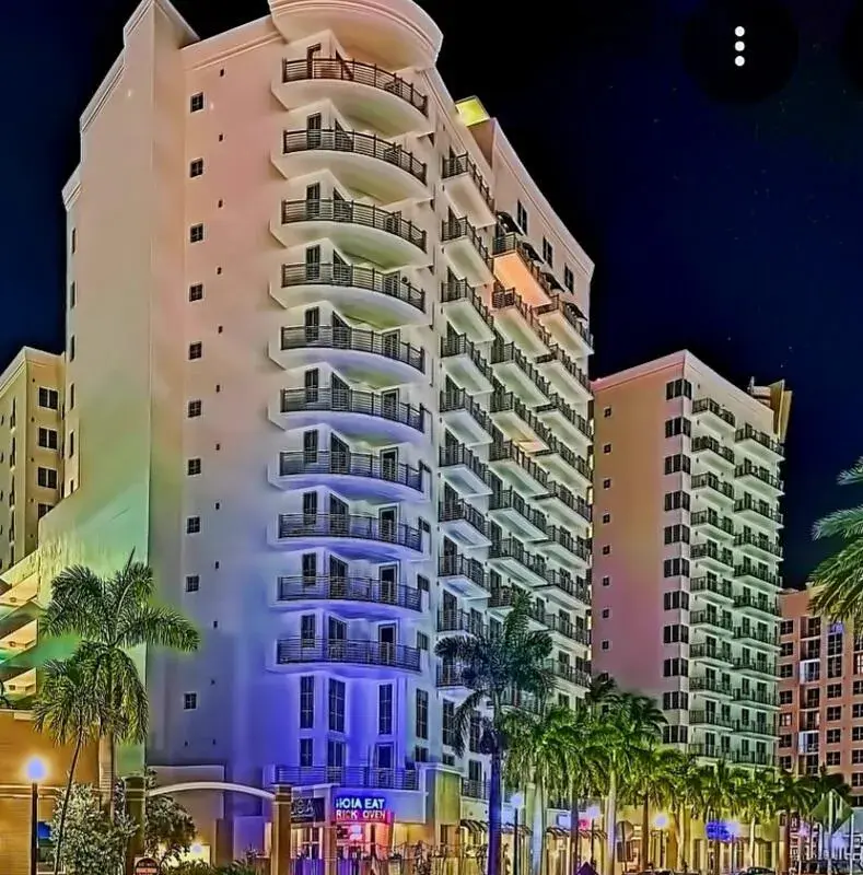1830 Radius Drive # 825, Hollywood FL 33020
