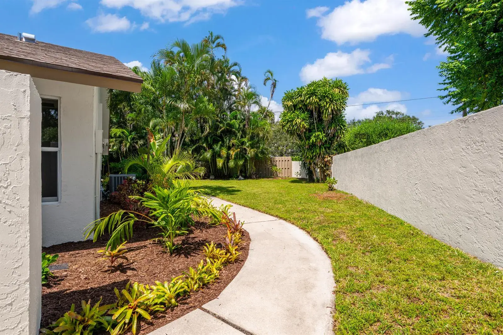 200 SW 29th Avenue, Delray Beach FL 33445
