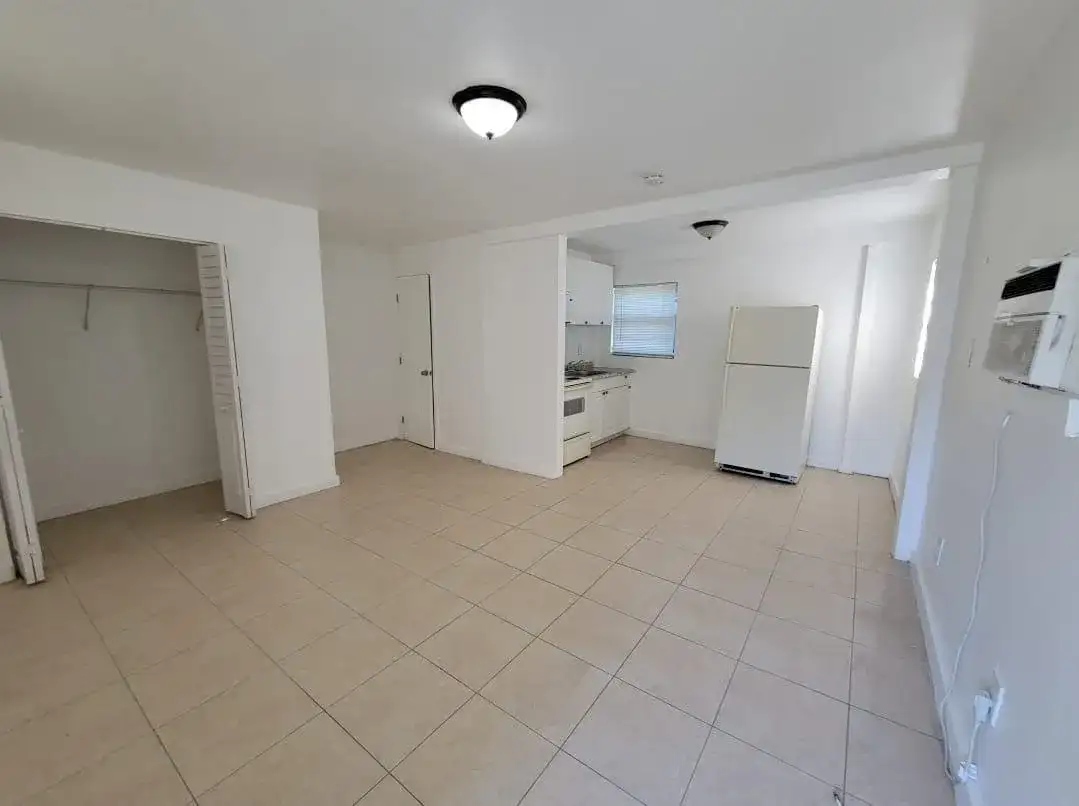 1853 NW 5TH Street # 2, Miami FL 33125 photo 2