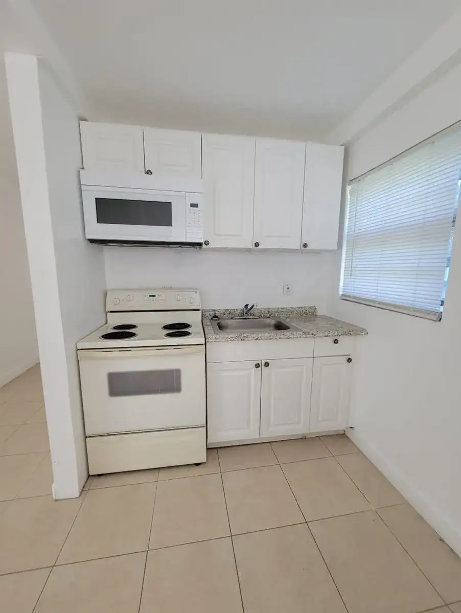 1853 NW 5TH Street # 2, Miami FL 33125 photo 3