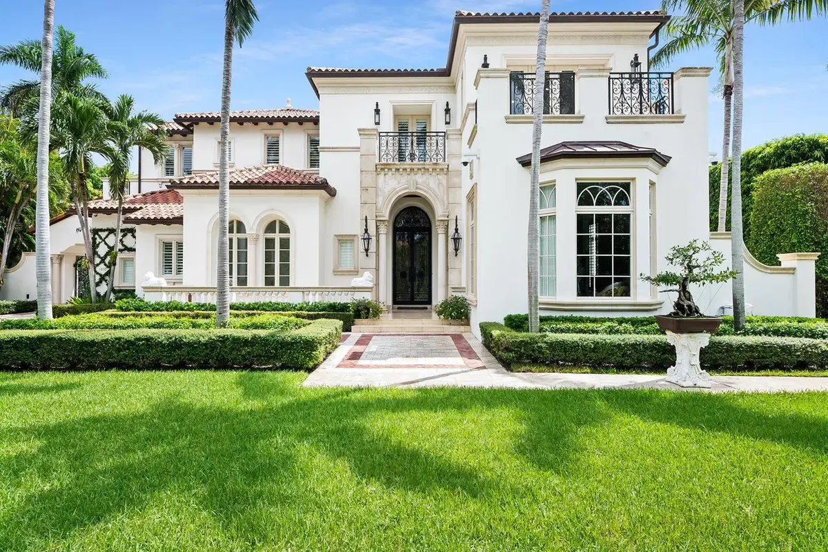 1033 Seasage Drive, Delray Beach FL 33483