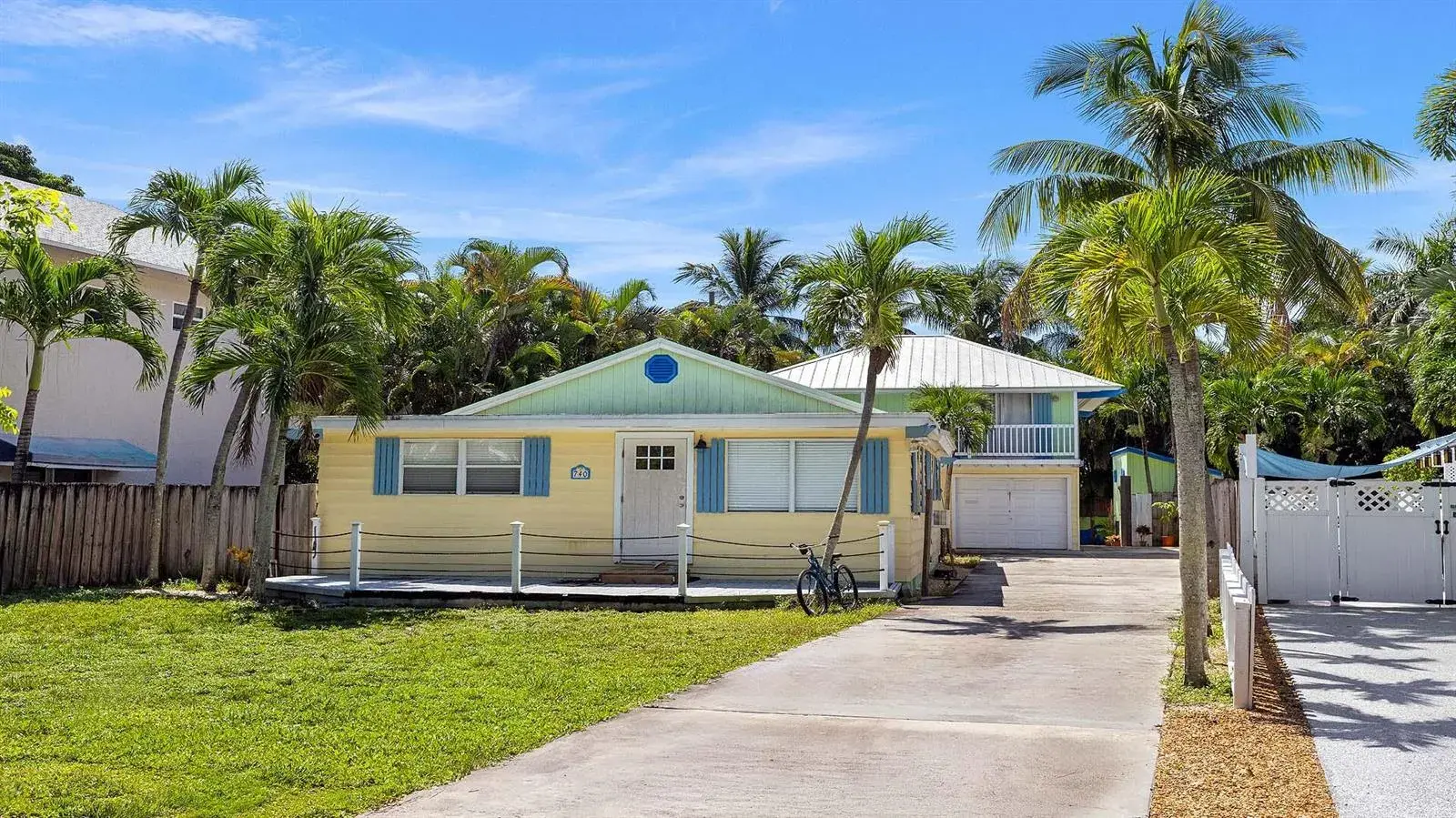 740 S LAKE Avenue, Delray Beach FL 33483