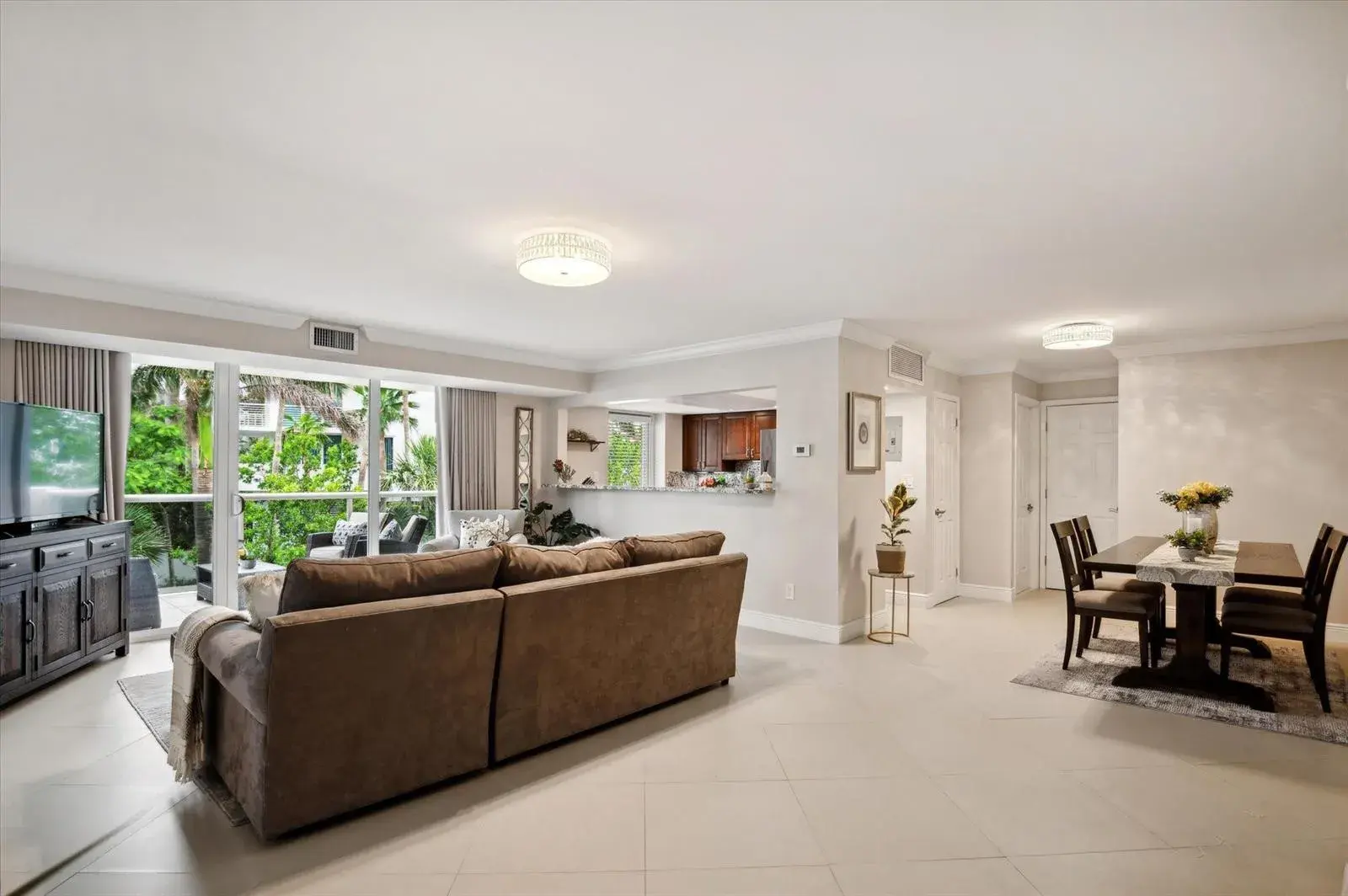 2841 N OCEAN Boulevard # 301, Fort Lauderdale FL 33308