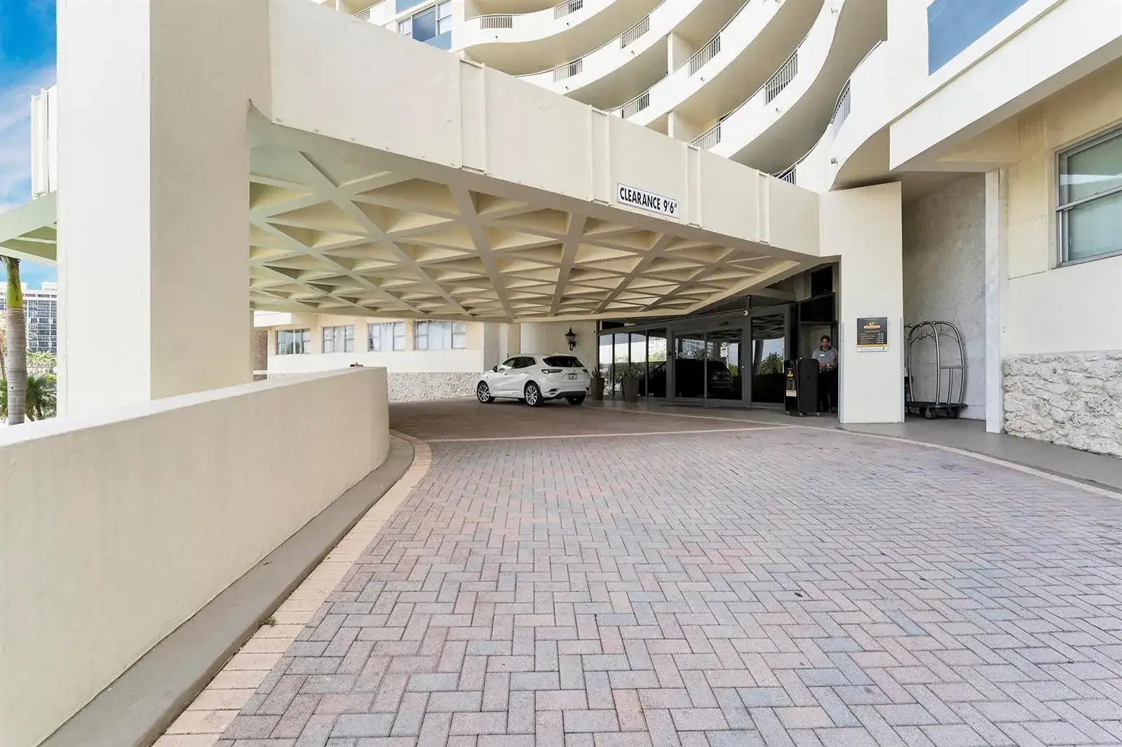 3180 S OCEAN Drive # 316, Hallandale Beach FL 33009 photo 2