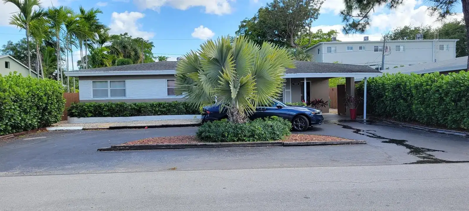 1000 NE 17th Court, Fort Lauderdale FL 33305 photo 2