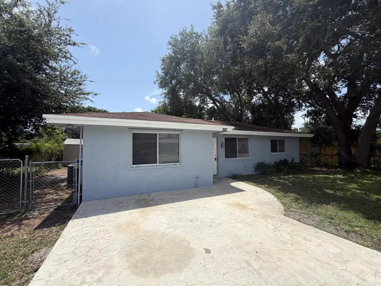 5900 SW 26TH Street, West Park FL 33023