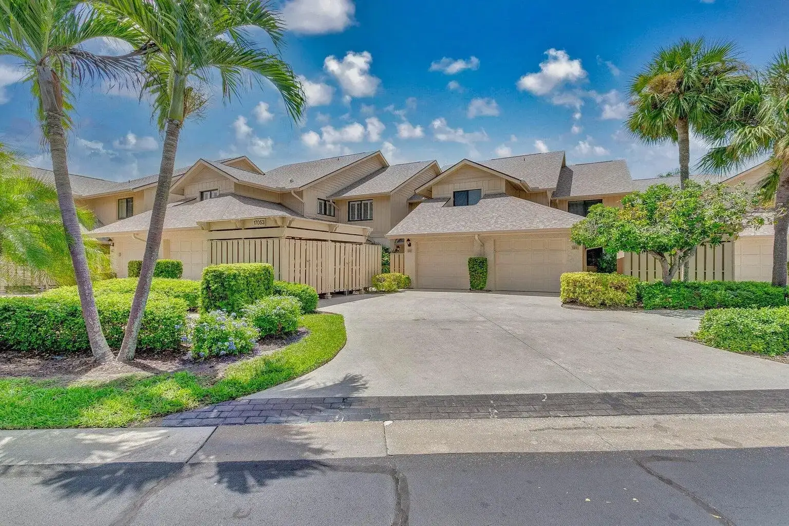 17053 Waterbend Drive, Jupiter FL 33477 photo 2