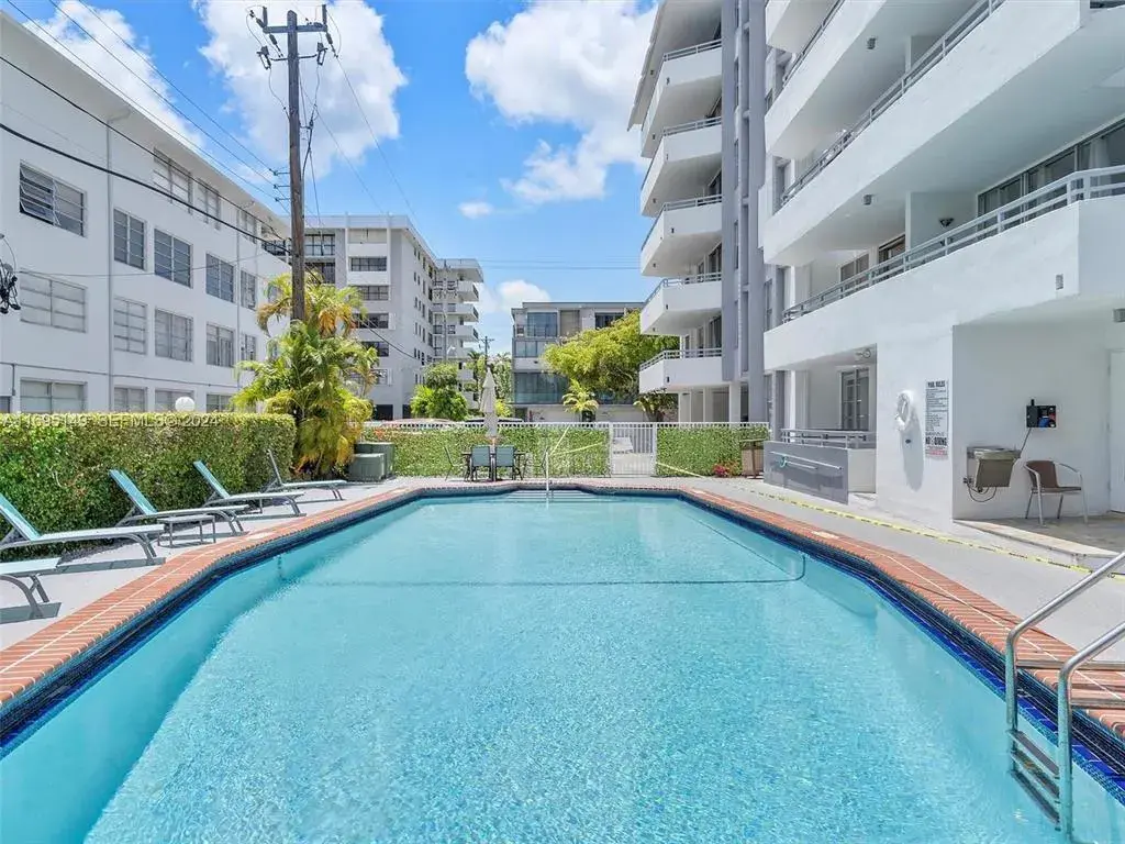 1080 94TH Street # 103, Bay Harbor Islands FL 33154