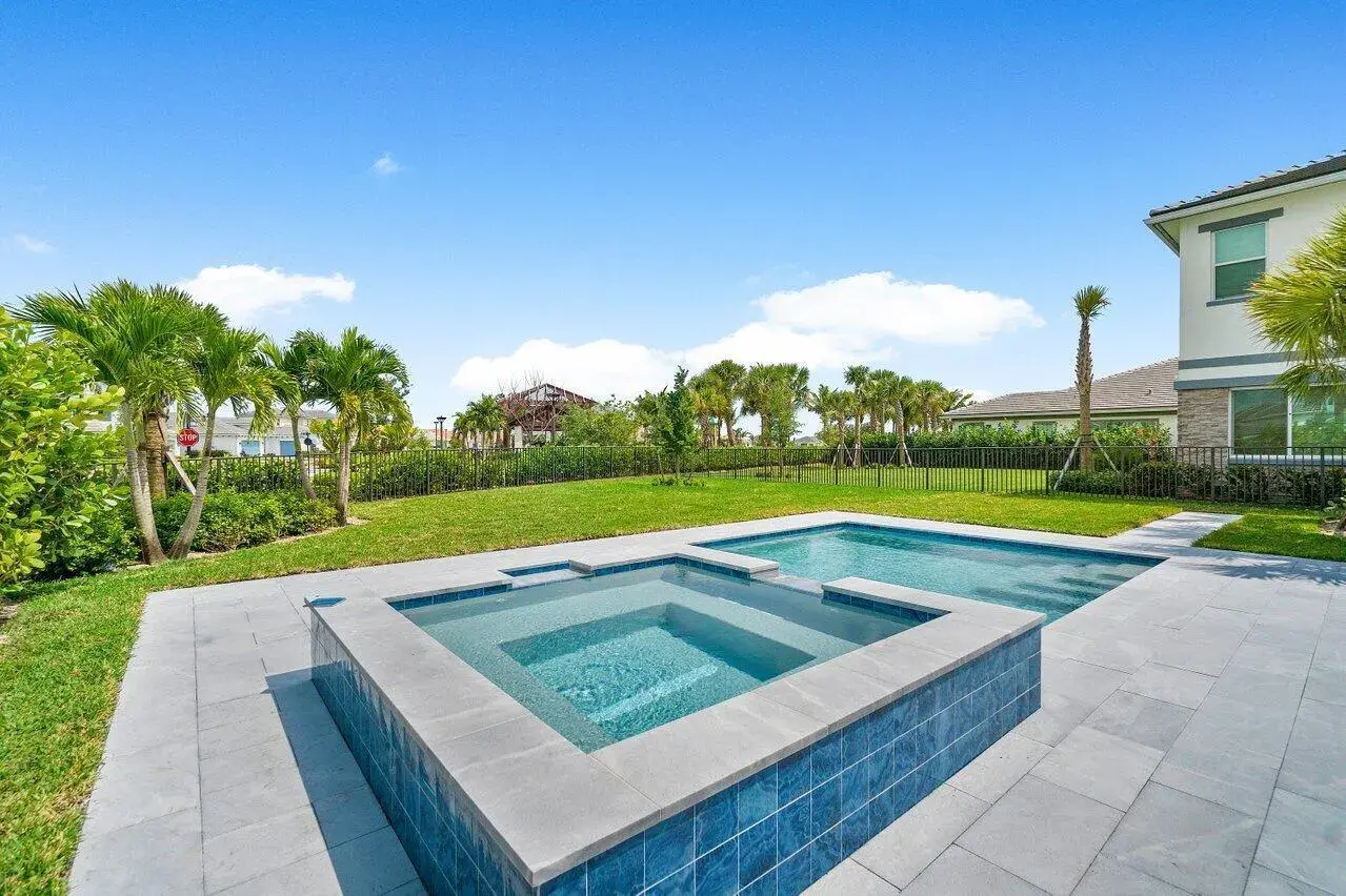 12289 Waterstone Circle, Palm Beach Gardens FL 33412