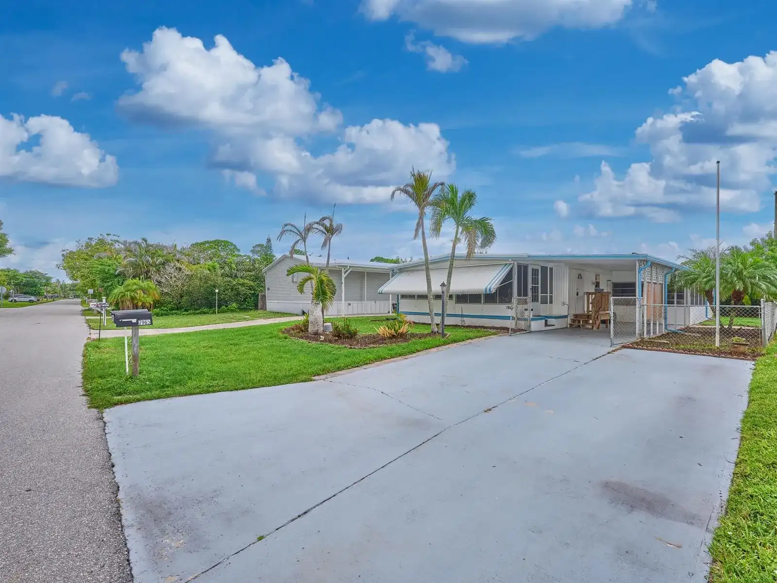 7965 SE WREN Avenue, Hobe Sound FL 33455