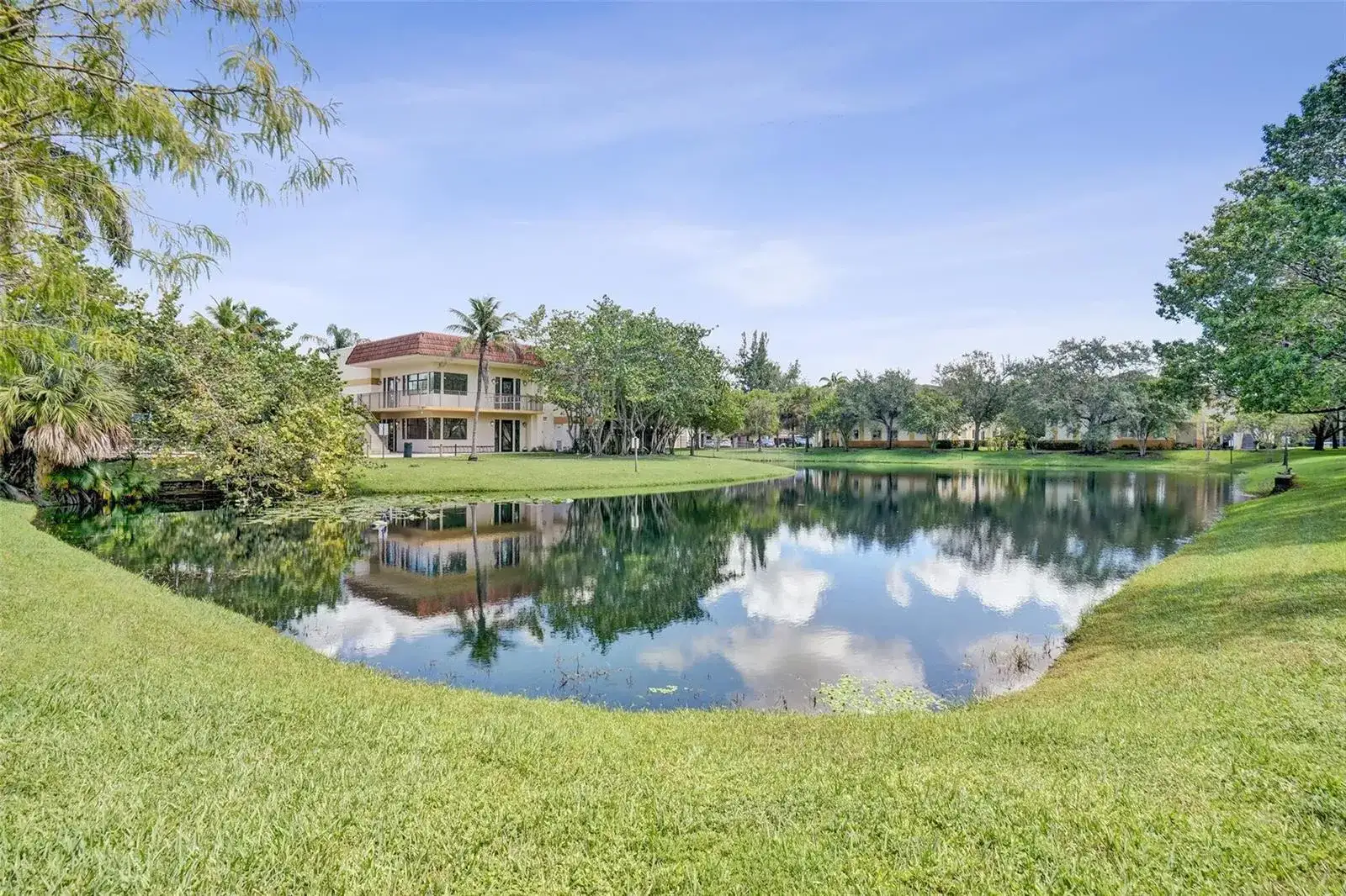 4748 SW 63rd Terrace, Davie FL 33314 photo 2