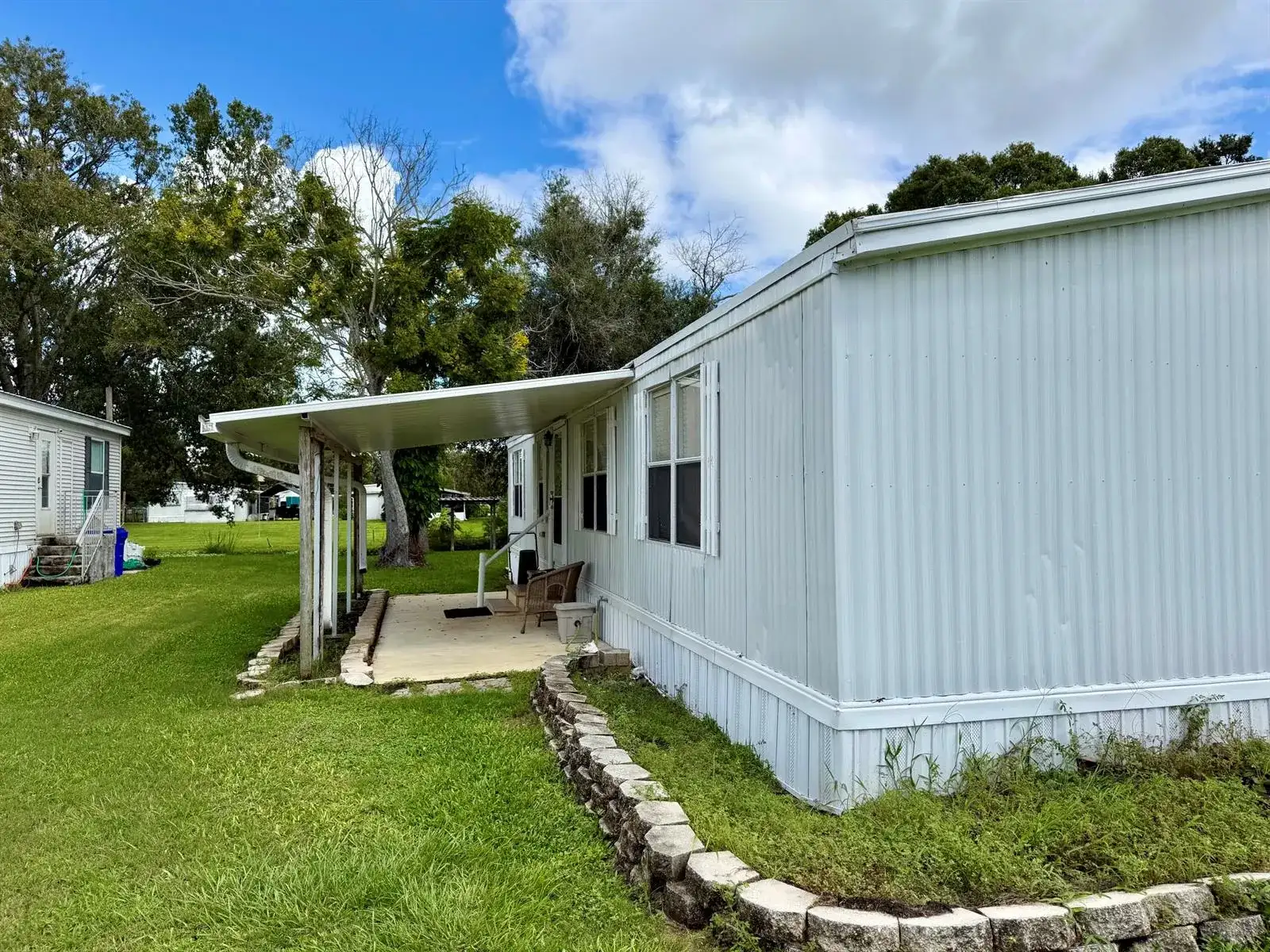 405 SE 8TH Street, Okeechobee FL 34974 photo 2