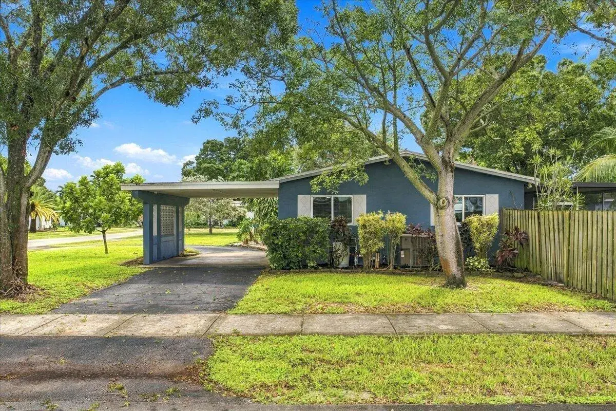3366 SW 16TH Court, Fort Lauderdale FL 33312