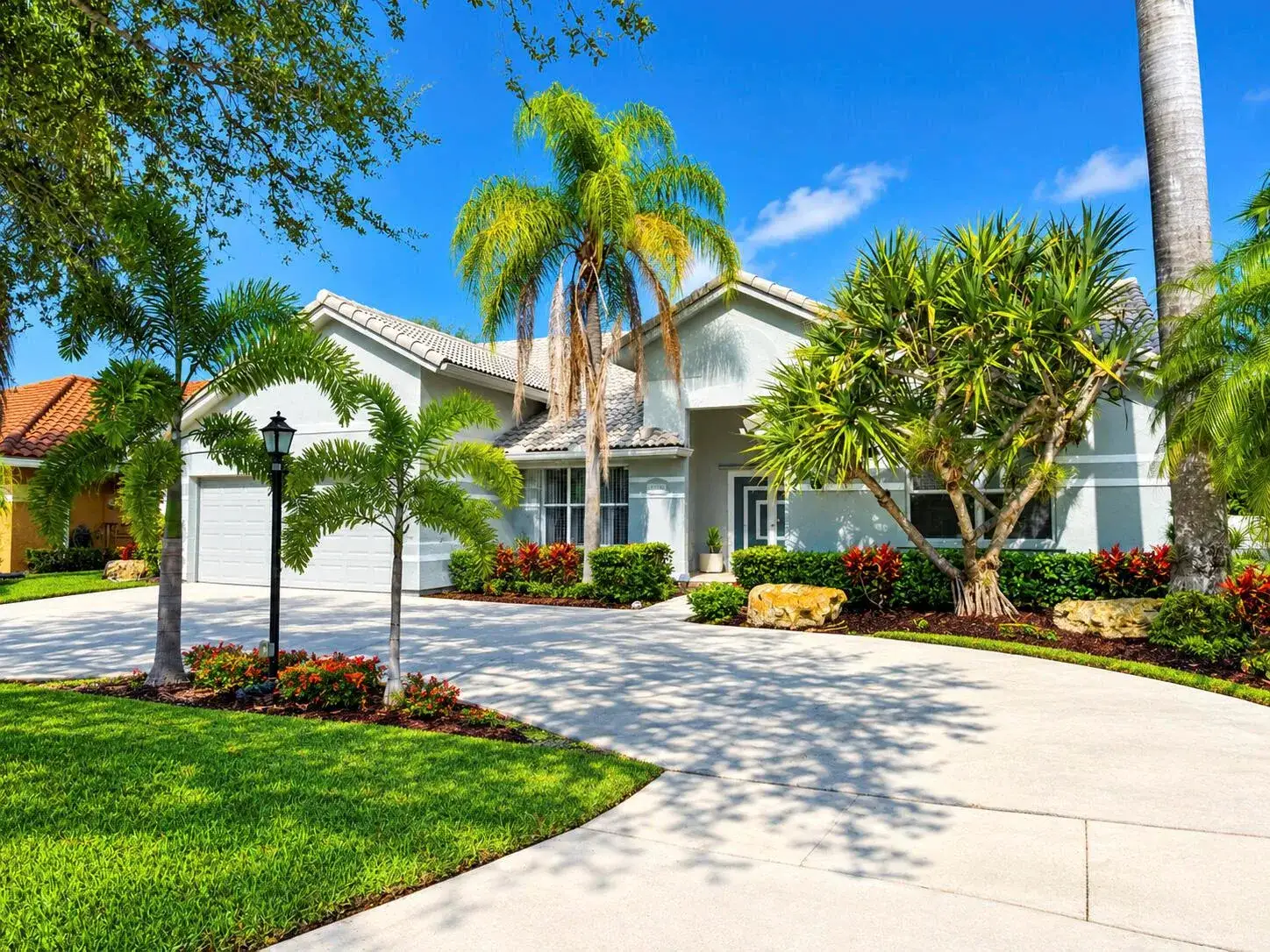 492 NW 162nd Avenue NW, Pembroke Pines FL 33028