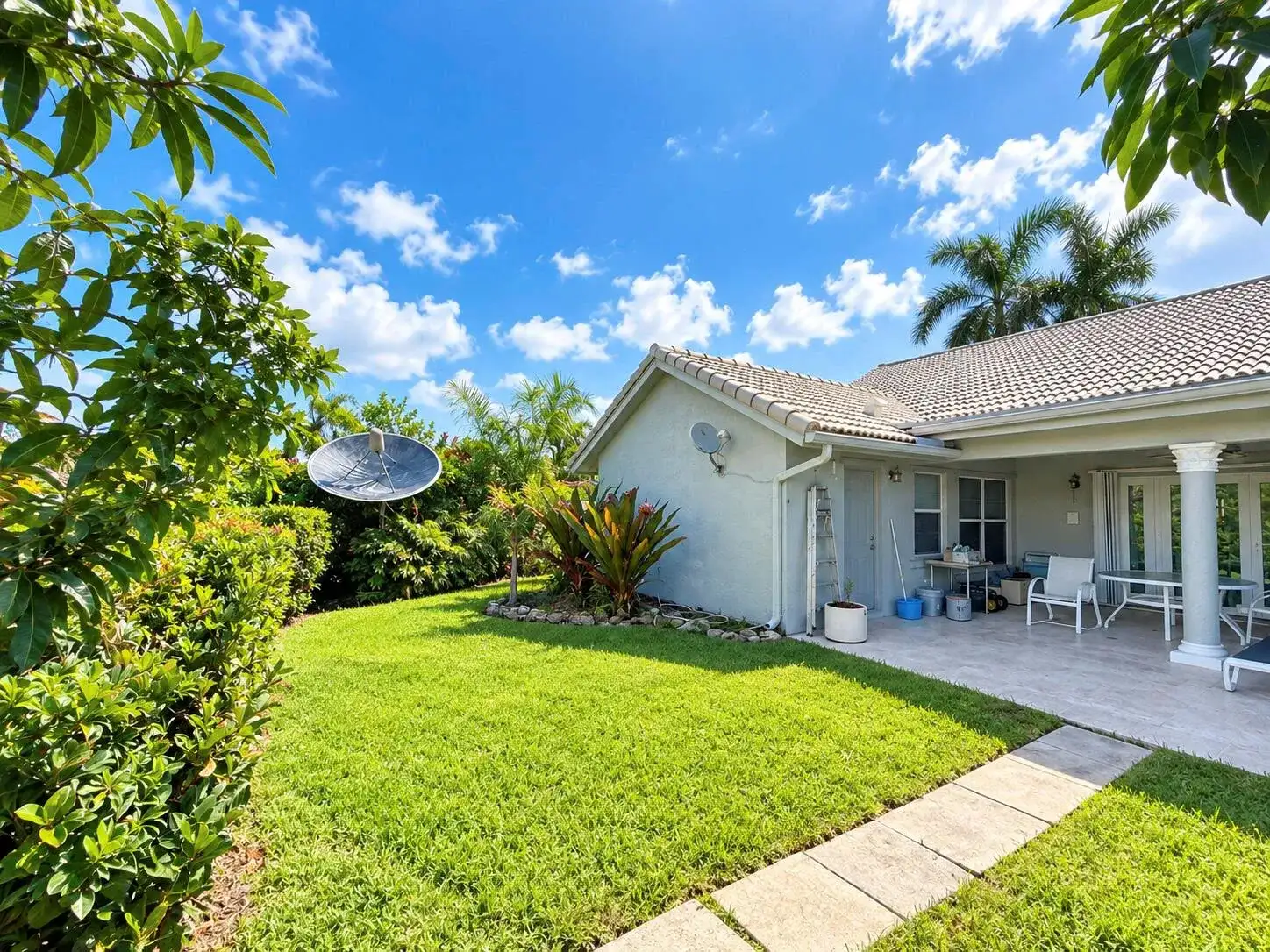 492 NW 162nd Avenue NW, Pembroke Pines FL 33028 photo 2