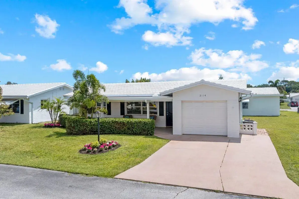 2114 SW 13th Place, Boynton Beach FL 33426