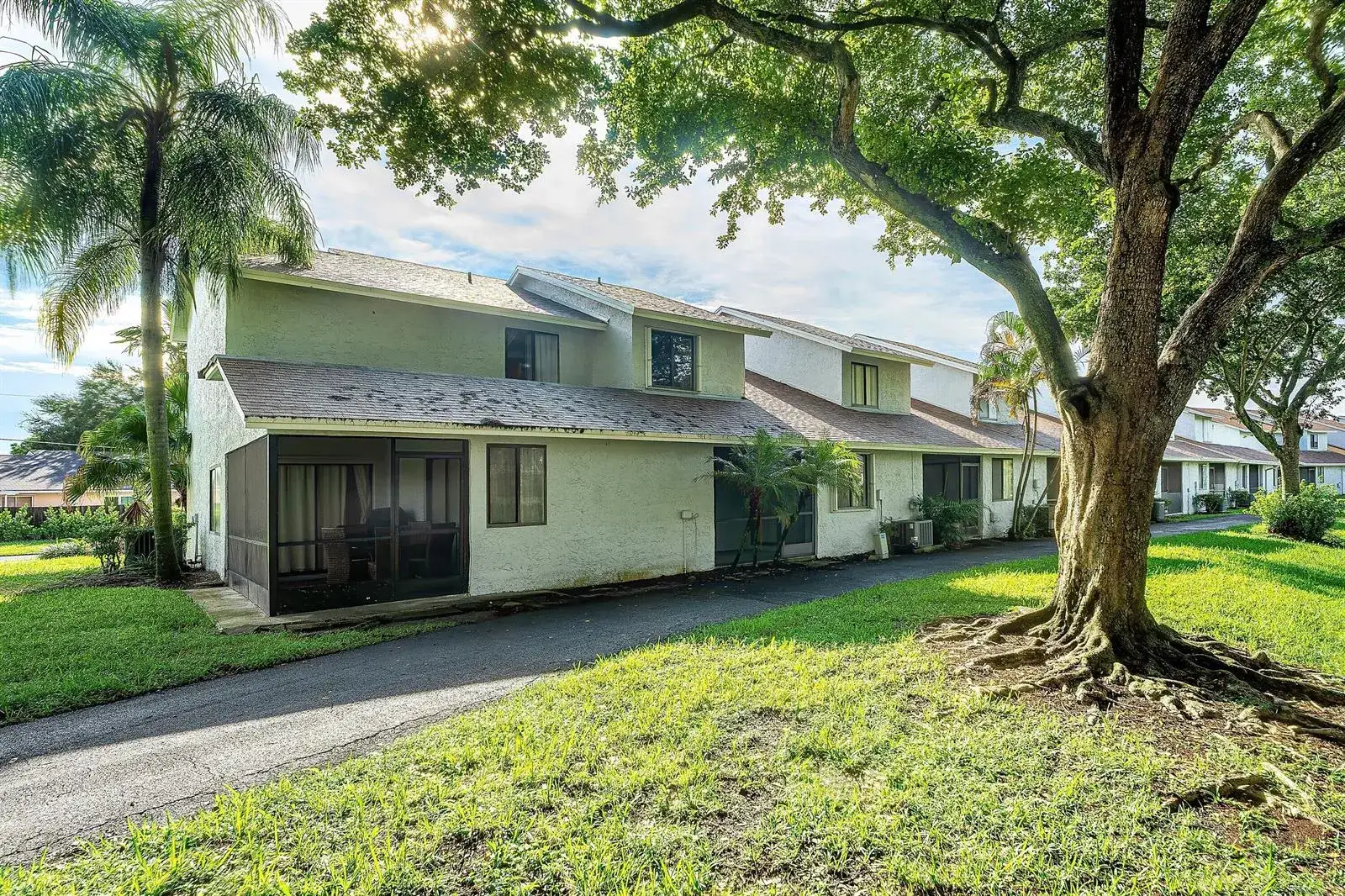 1595 Woodbridge Lakes Circle, West Palm Beach FL 33406