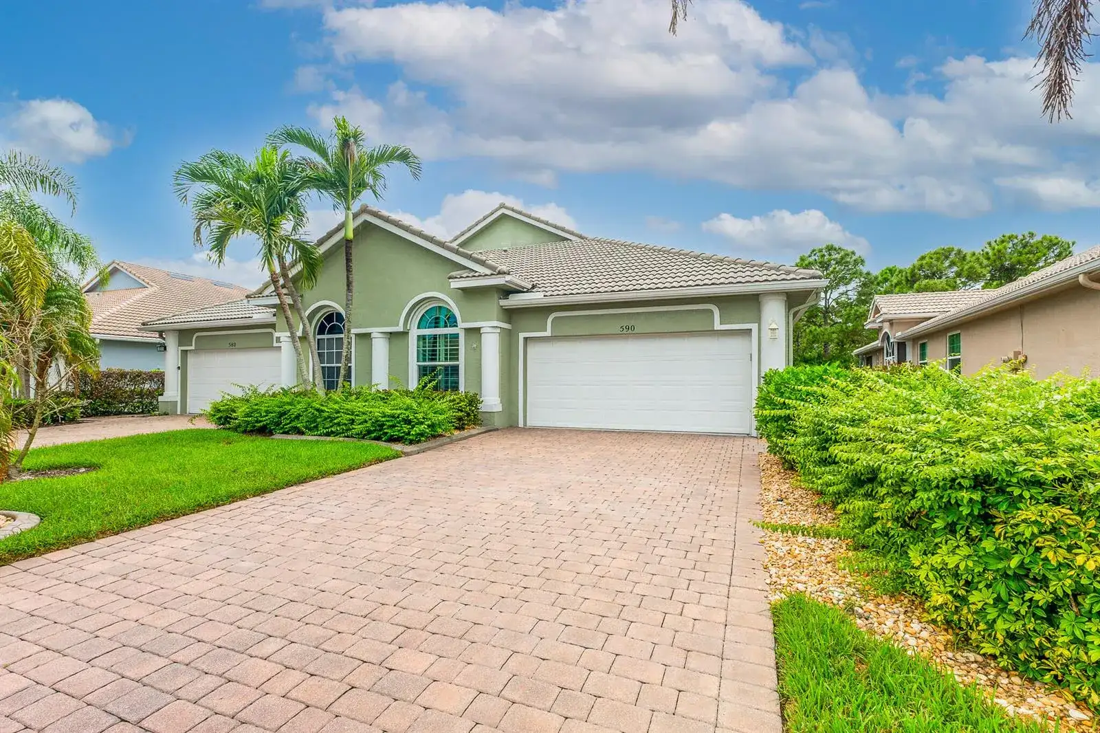 590 NW Red Pine Way, Jensen Beach FL 34957 photo 2