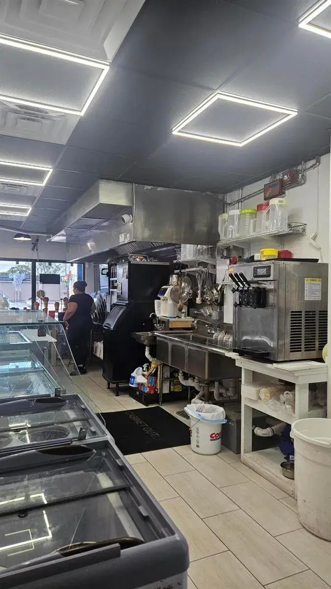 306 E Boynton Beach Boulevard, Boynton Beach FL 33435