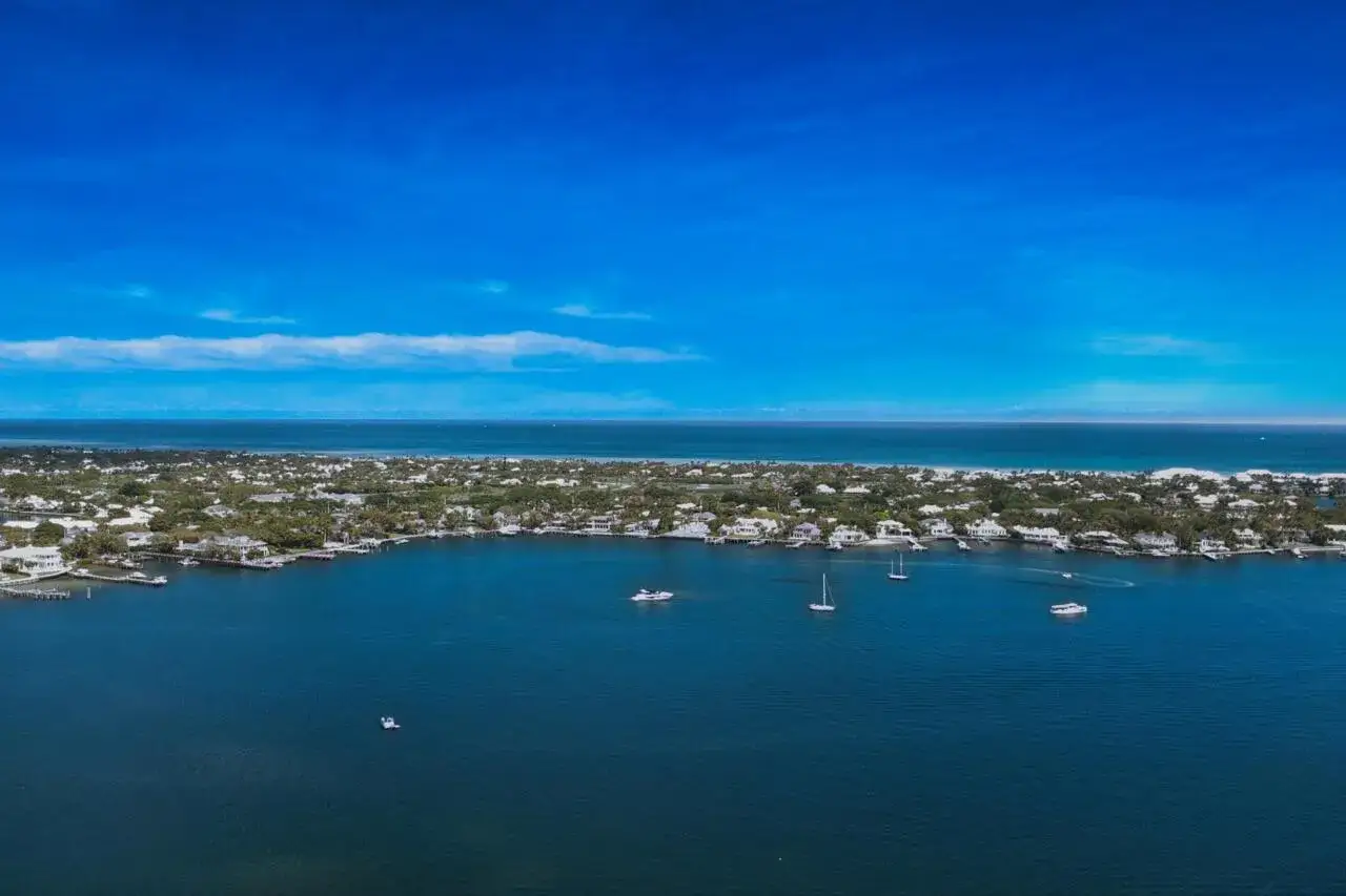 3 WATER CLUB Way # 1201, North Palm Beach FL 33408