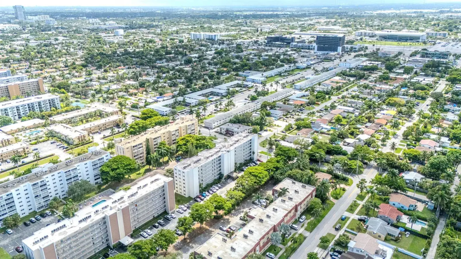 900 NE 12TH Avenue # 408, Hallandale Beach FL 33009 photo 4