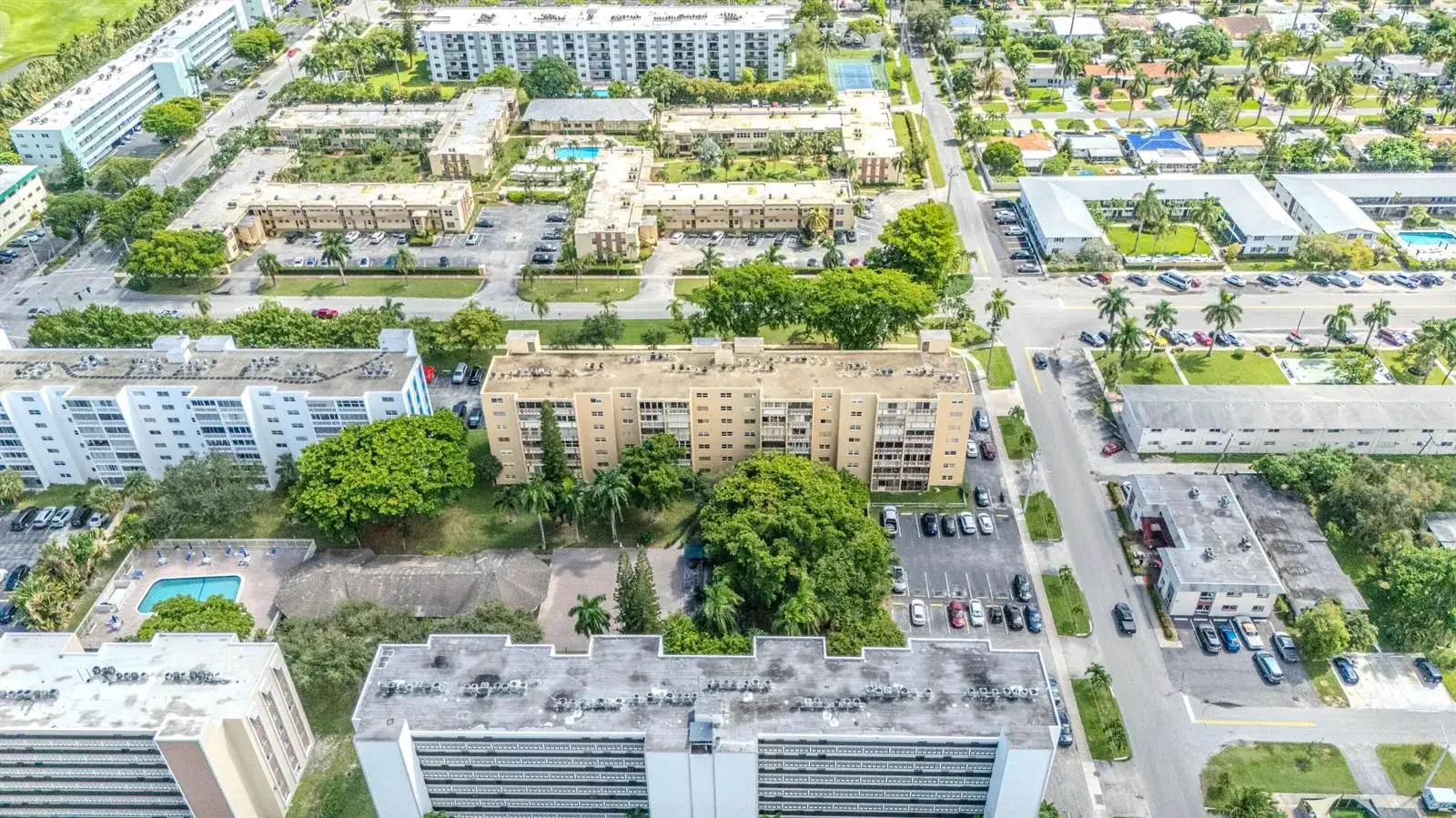 900 NE 12TH Avenue # 408, Hallandale Beach FL 33009 photo 5
