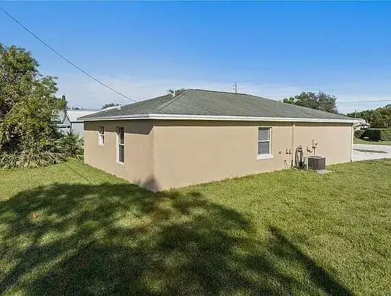 1585 20th Avenue SW, Vero Beach FL 32962 photo 2